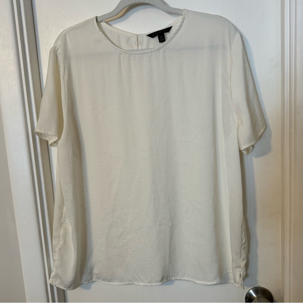 Banana Republic off white top size XL